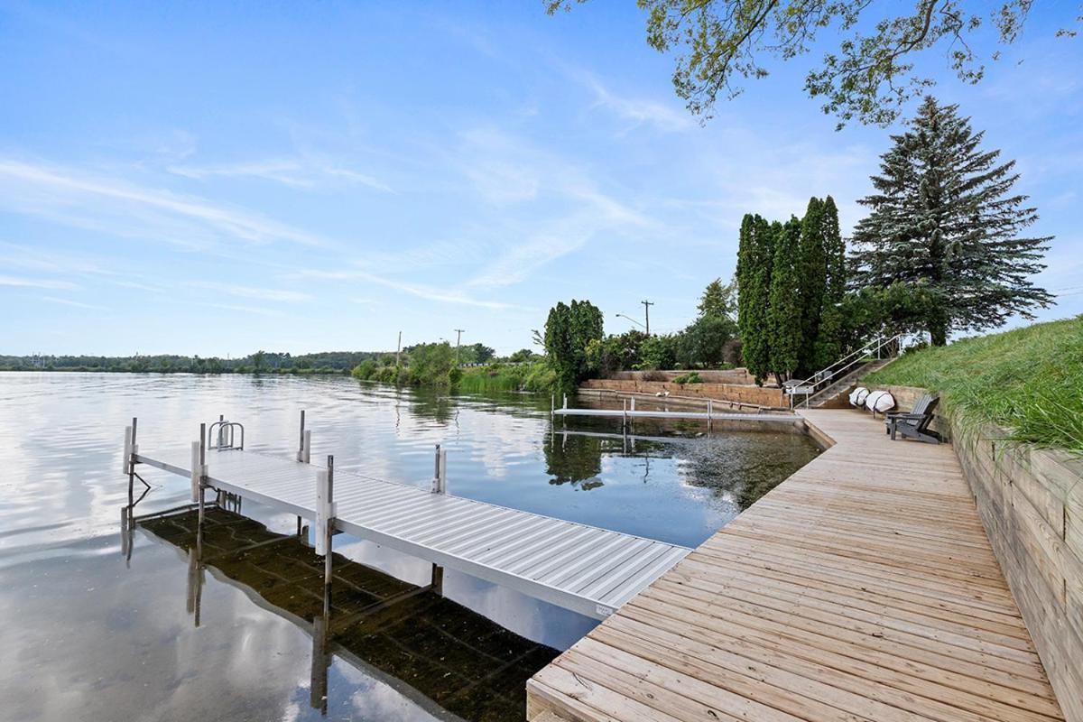 Pet-Friendly Cabin With Dock, Firepit, Bbq Newaygo Ngoại thất bức ảnh
