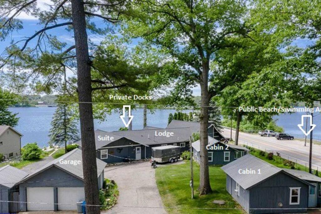 Pet-Friendly Cabin With Dock, Firepit, Bbq Newaygo Ngoại thất bức ảnh